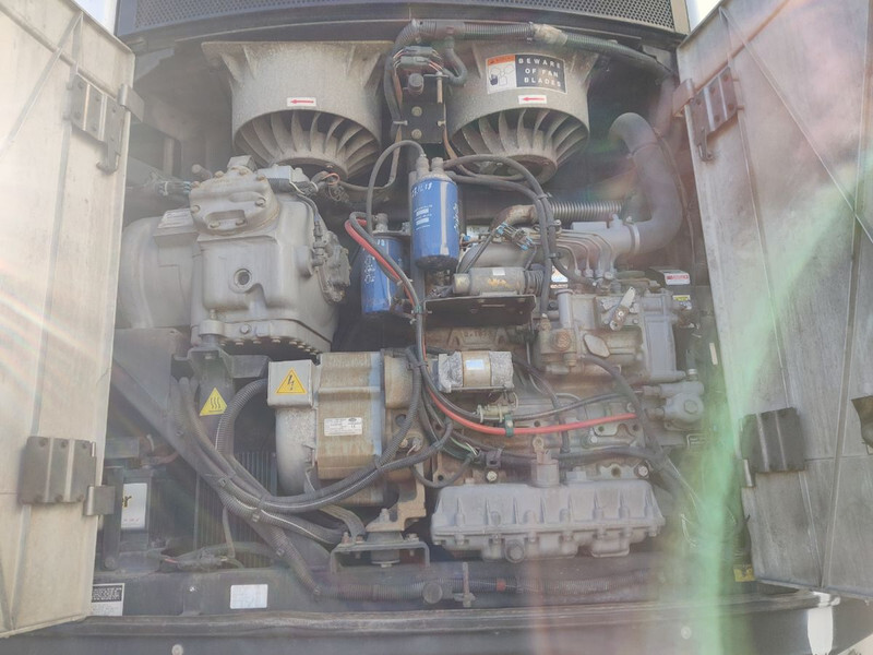 CARRIER VECTOR 1800MT REFRIGERATION UNIT / KÜLMASEADE - حاوية تبريد: صورة 3 CARRIER VECTOR 1800MT REFRIGERATION UNIT / KÜLMASEADE - حاوية تبريد: صورة 3