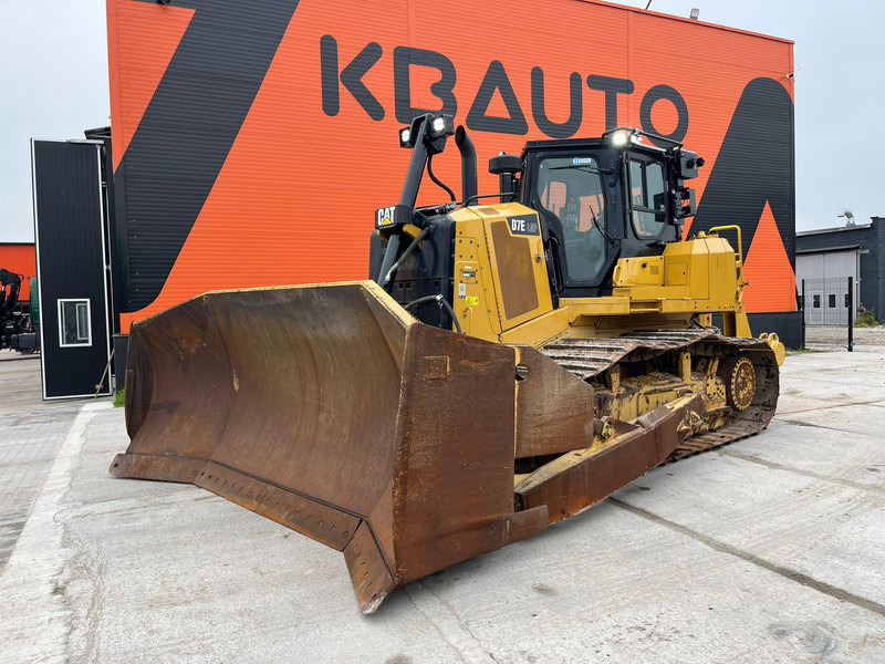 Caterpillar D7E LGP RIPPER / AC - بلدوزر: صورة 2 Caterpillar D7E LGP RIPPER / AC - بلدوزر: صورة 2