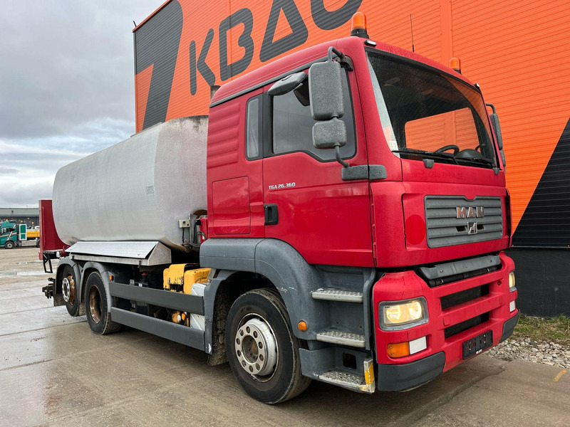 MAN TGA 26.360 6X2 Schäfer SRH 10000 / 3105 hours - شاحنة صهريج: صورة 3 MAN TGA 26.360 6X2 Schäfer SRH 10000 / 3105 hours - شاحنة صهريج: صورة 3