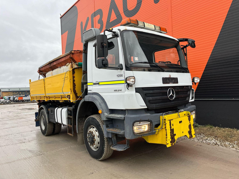 Mercedes-Benz Axor 1824 4x4 POSSIBLE TO BUY WITH SPREADER & FRONT PLOW - شاحنة قلاب: صورة 4 Mercedes-Benz Axor 1824 4x4 POSSIBLE TO BUY WITH SPREADER & FRONT PLOW - شاحنة قلاب: صورة 4