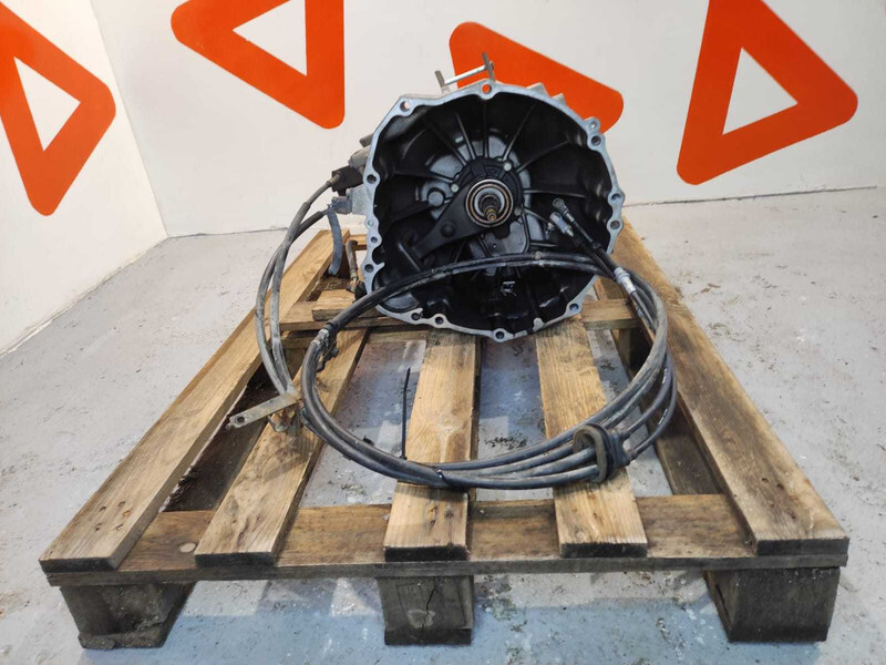 Nissan NT 400 Cabstar Gearbox 32010-LC62A / LOW MILEAGE - صندوق التروس - شاحنة: صورة 4 Nissan NT 400 Cabstar Gearbox 32010-LC62A / LOW MILEAGE - صندوق التروس - شاحنة: صورة 4