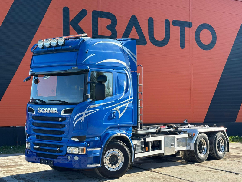 Scania R 620 6x4 MULTILIFT 20 ton / L=5400 mm / RETARDER - شاحنة برافعة خطافية: صورة 1 Scania R 620 6x4 MULTILIFT 20 ton / L=5400 mm / RETARDER - شاحنة برافعة خطافية: صورة 1