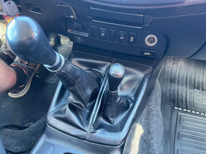 تأجير Toyota Hilux 4x4 Toyota Hilux 4x4: صورة 17