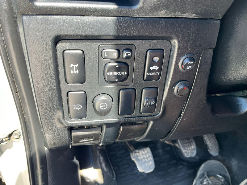 تأجير Toyota Hilux 4x4 Toyota Hilux 4x4: صورة 18