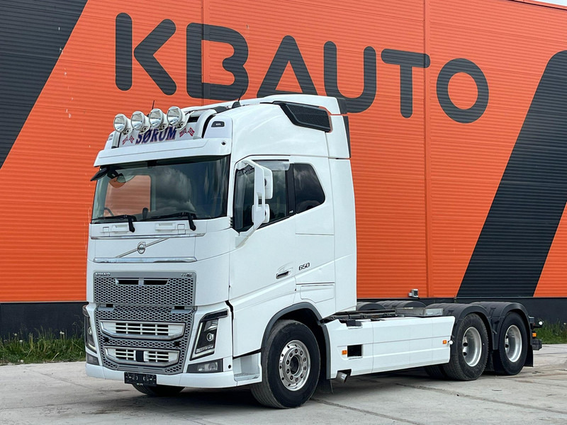 Volvo FH 16 650 6x2 9 TON FRONT AXLE / RETARDER / CHASSIS L=6100 mm - شاحنة بهيكل معدني للمقصورة: صورة 1 Volvo FH 16 650 6x2 9 TON FRONT AXLE / RETARDER / CHASSIS L=6100 mm - شاحنة بهيكل معدني للمقصورة: صورة 1