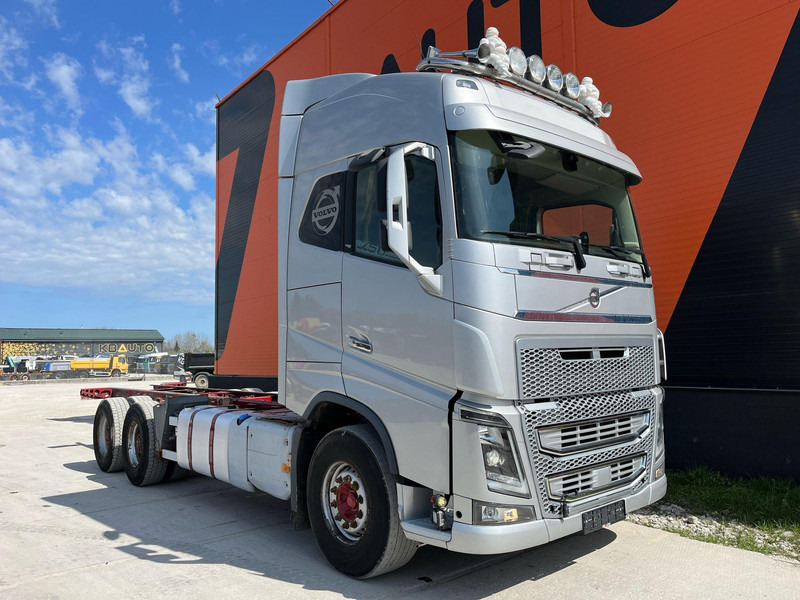 Volvo FH 16 750 6x4 9 TON FRONT AXLE / RETARDER / PTO / CHASSIS L=7856 mm - شاحنة بهيكل معدني للمقصورة: صورة 4 Volvo FH 16 750 6x4 9 TON FRONT AXLE / RETARDER / PTO / CHASSIS L=7856 mm - شاحنة بهيكل معدني للمقصورة: صورة 4
