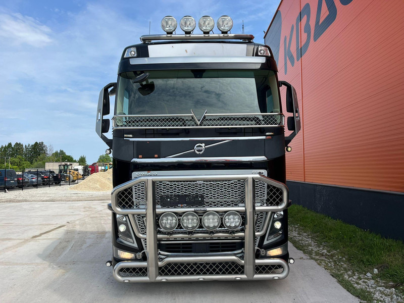 Volvo FH 16 750 6x4 GCW 76 ton / TANDEM AXLE LIFT - مقطورة السحب: صورة 2 Volvo FH 16 750 6x4 GCW 76 ton / TANDEM AXLE LIFT - مقطورة السحب: صورة 2