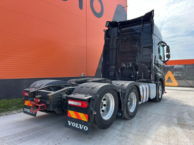Volvo FH 16 750 6x4 GCW 76 ton / TANDEM AXLE LIFT - مقطورة السحب: صورة 5 Volvo FH 16 750 6x4 GCW 76 ton / TANDEM AXLE LIFT - مقطورة السحب: صورة 5