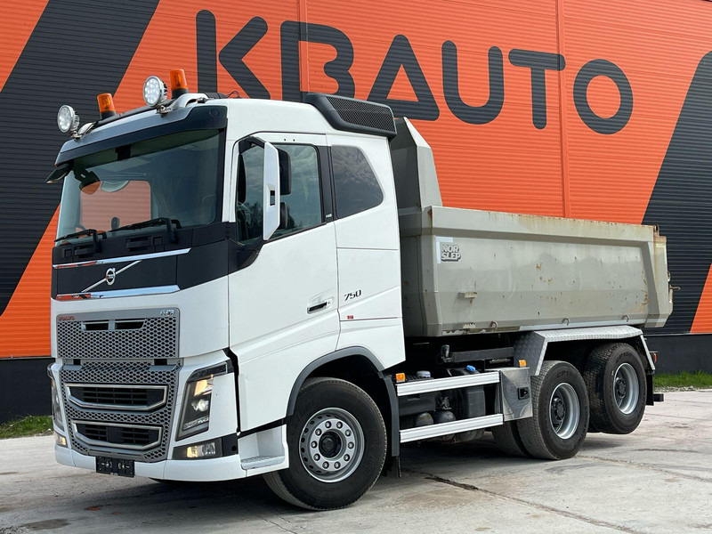 Volvo FH 16 750 6x4 RETARDER / TANDEM AXLE LIFT / BIG AXLES / BOX L=4701 mm - شاحنة قلاب: صورة 1 Volvo FH 16 750 6x4 RETARDER / TANDEM AXLE LIFT / BIG AXLES / BOX L=4701 mm - شاحنة قلاب: صورة 1