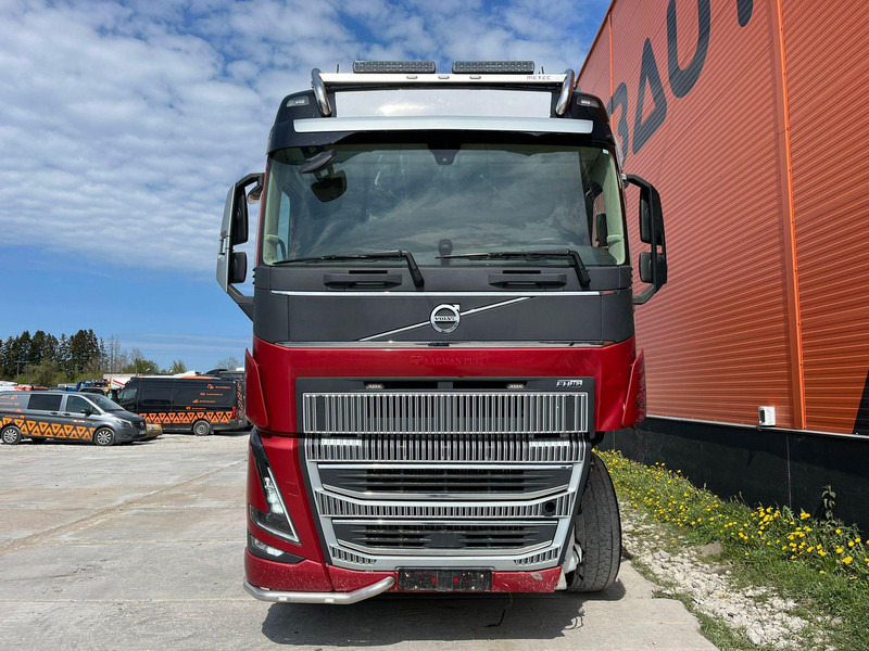 Volvo FH 16 750 8x4/4 DAMAGED ! - شاحنة قطع الأشجار, شاحنة كرين: صورة 3 Volvo FH 16 750 8x4/4 DAMAGED ! - شاحنة قطع الأشجار, شاحنة كرين: صورة 3