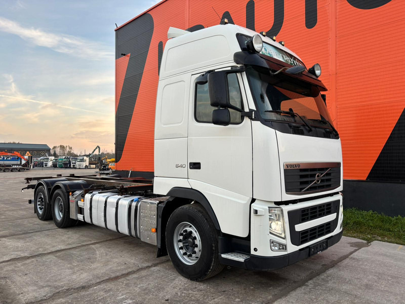 Volvo FH 540 6x2 LOW CHECKED MILEAGE ! / RETARDER / CHASSIS L=6975 mm - شاحنة بهيكل معدني للمقصورة: صورة 4 Volvo FH 540 6x2 LOW CHECKED MILEAGE ! / RETARDER / CHASSIS L=6975 mm - شاحنة بهيكل معدني للمقصورة: صورة 4