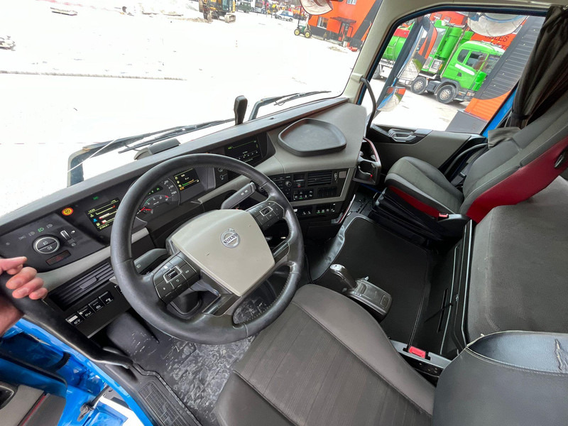 شاحنة بهيكل معدني للمقصورة Volvo FH 540 6x4 FOR SALE AS CHASSIS / HYDRAULICS: صورة 19