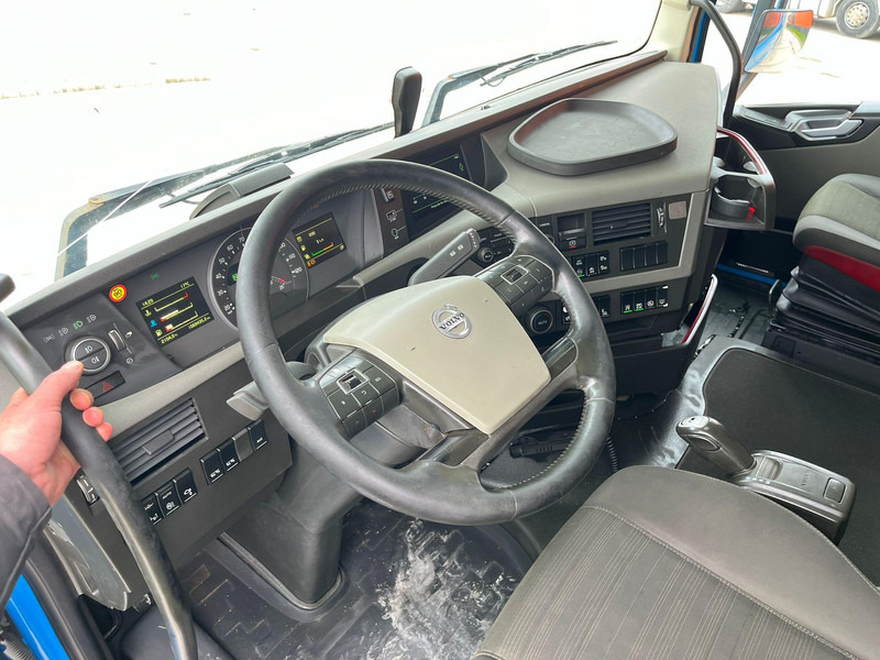 شاحنة بهيكل معدني للمقصورة Volvo FH 540 6x4 FOR SALE AS CHASSIS / HYDRAULICS: صورة 12