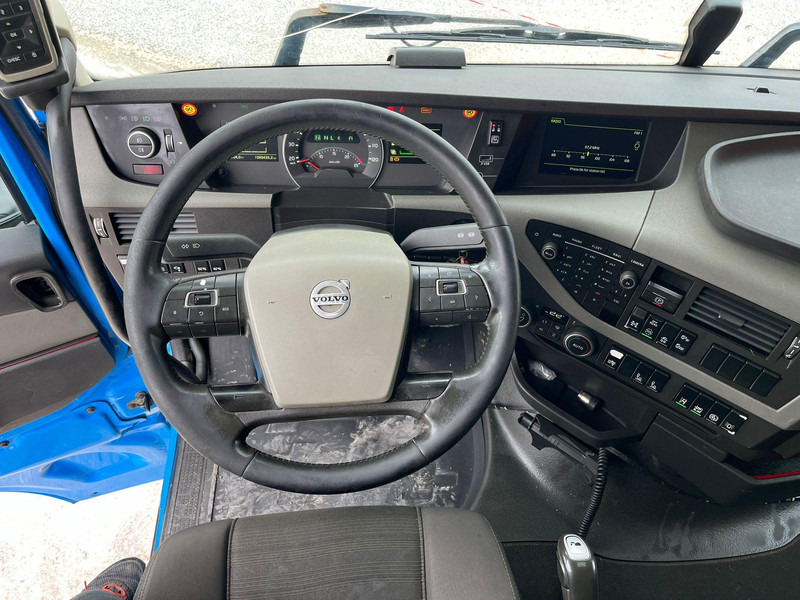 شاحنة بهيكل معدني للمقصورة Volvo FH 540 6x4 FOR SALE AS CHASSIS / HYDRAULICS: صورة 13