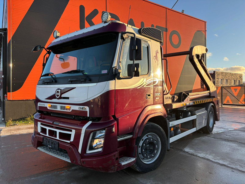 Volvo FM 330 4x2 LAXO LD126VA-2 / PLATFORM L=4300-5928 mm - شاحنة لودر انزلاقي: صورة 2 Volvo FM 330 4x2 LAXO LD126VA-2 / PLATFORM L=4300-5928 mm - شاحنة لودر انزلاقي: صورة 2