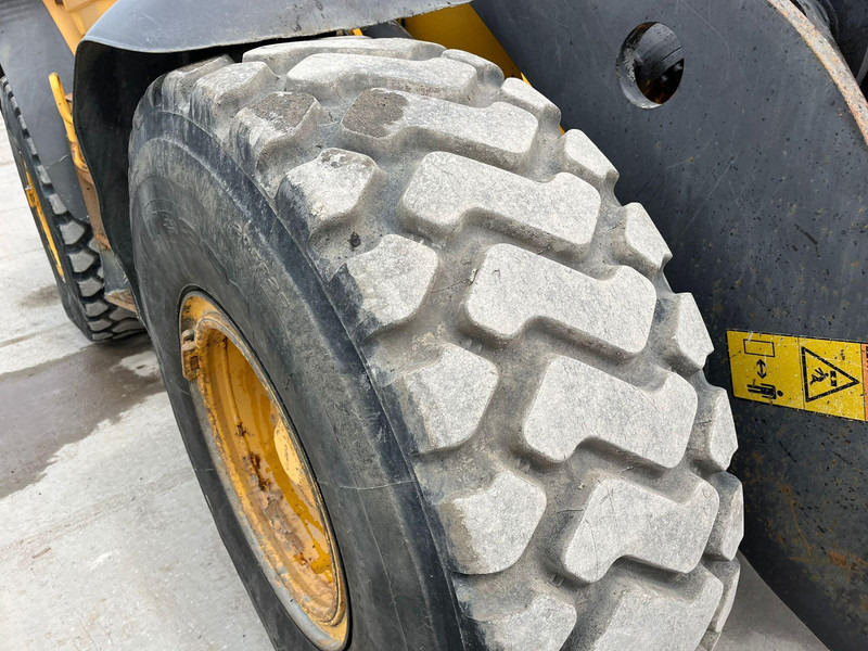 اللودر بعجل Volvo L 90 F 4x4 CENTRAL LUBRICATION / AC: صورة 18