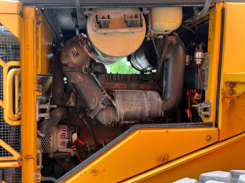 اللودر بعجل Volvo L 90 F 4x4 CENTRAL LUBRICATION / AC: صورة 16