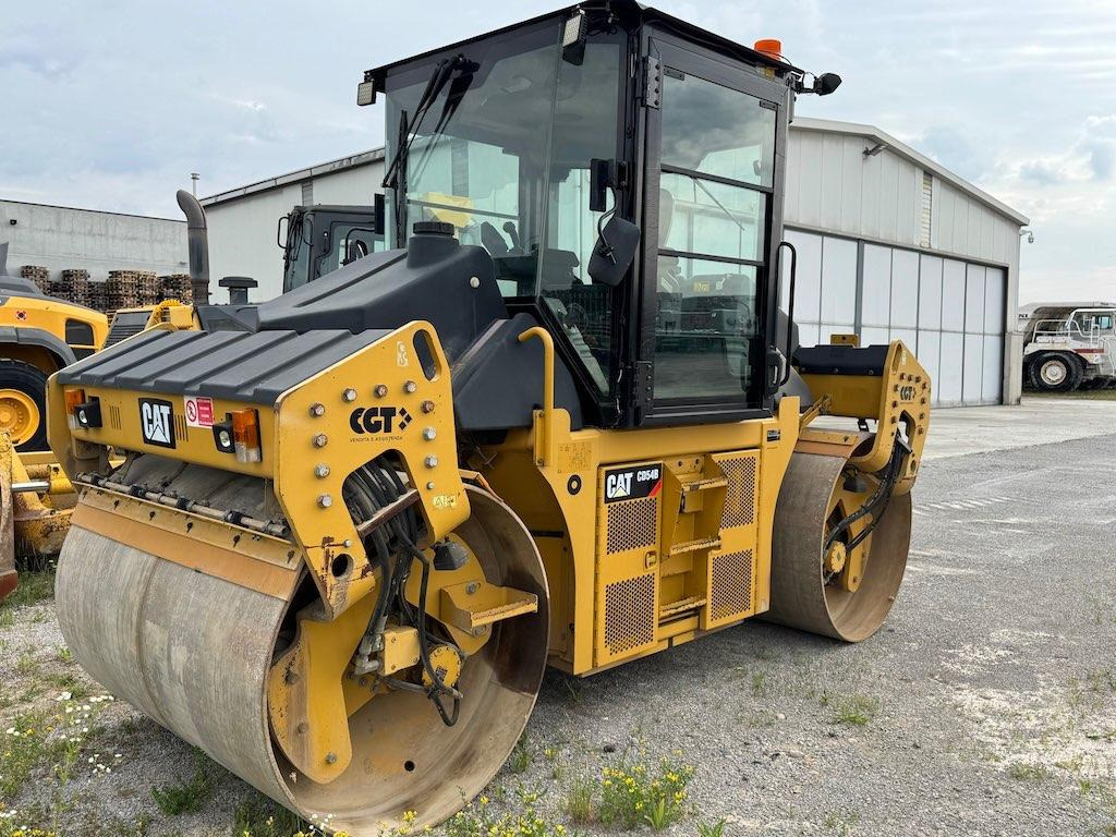 Caterpillar CD54B - رَصَّاص الطرق: صورة 2 Caterpillar CD54B - رَصَّاص الطرق: صورة 2