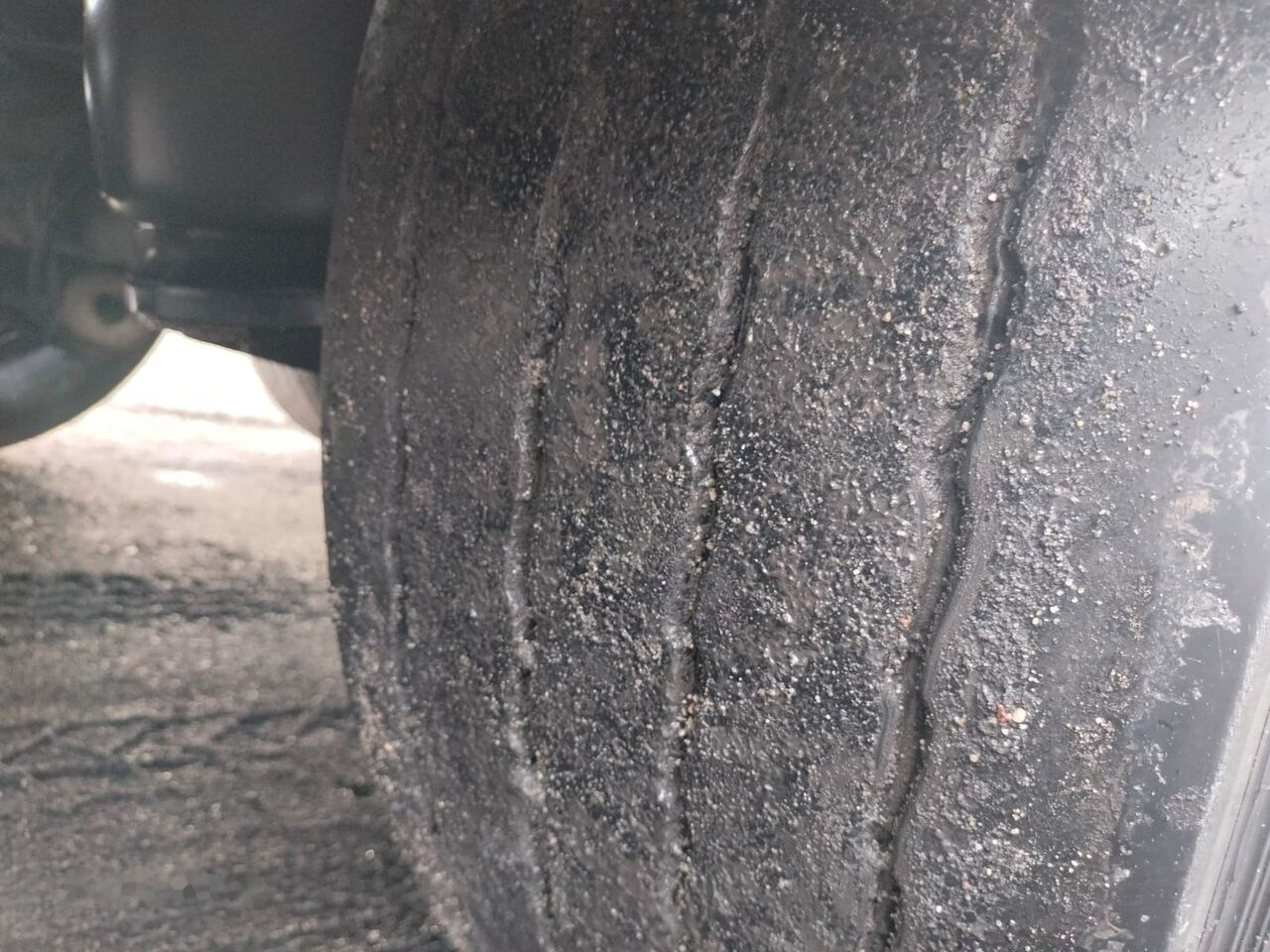 نصف مقطورة صهريج لنقل الوقود Trailor TX34: صورة 13 نصف مقطورة صهريج لنقل الوقود Trailor TX34: صورة 13