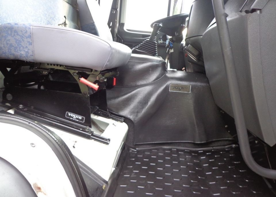 شاحنة بهيكل معدني للمقصورة Volvo FL 19.250: صورة 7