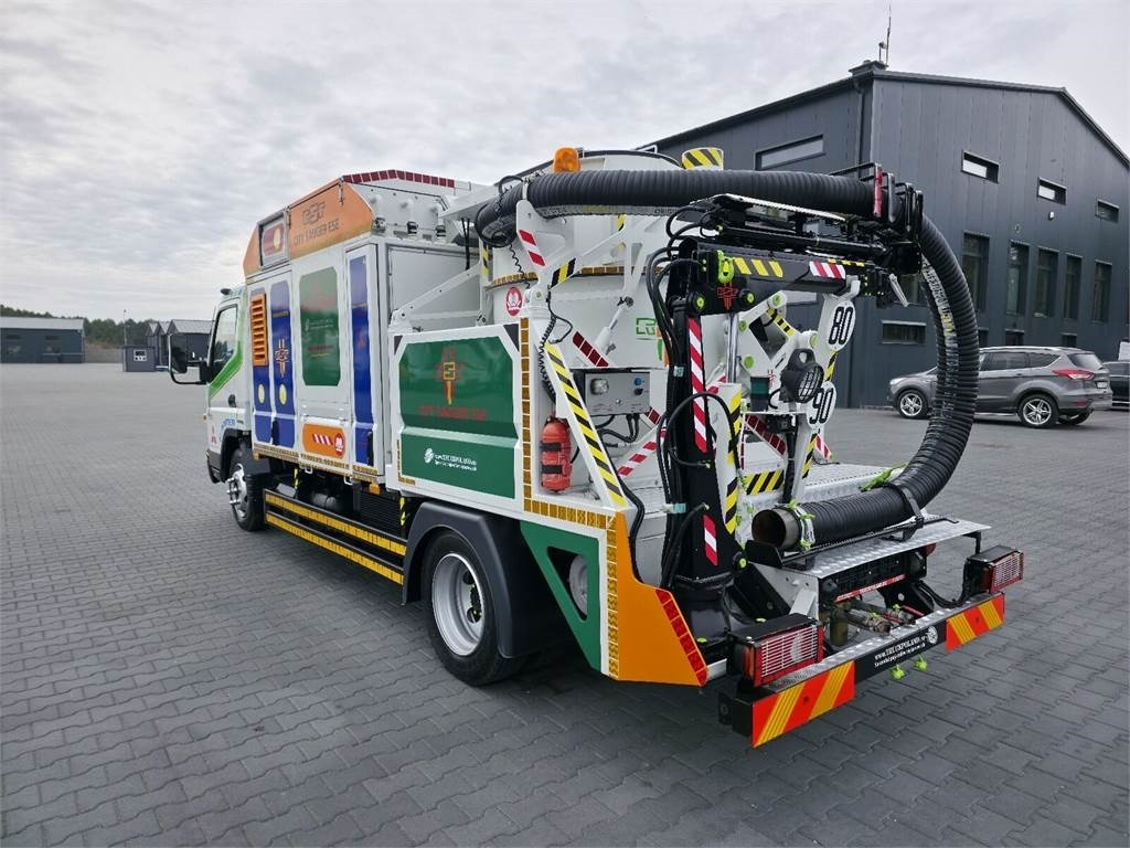 Mitsubishi CANTER odkurzacz koparka ssąca Saugbagger CITY SAU - فراغ شاحنة: صورة 5 Mitsubishi CANTER odkurzacz koparka ssąca Saugbagger CITY SAU - فراغ شاحنة: صورة 5