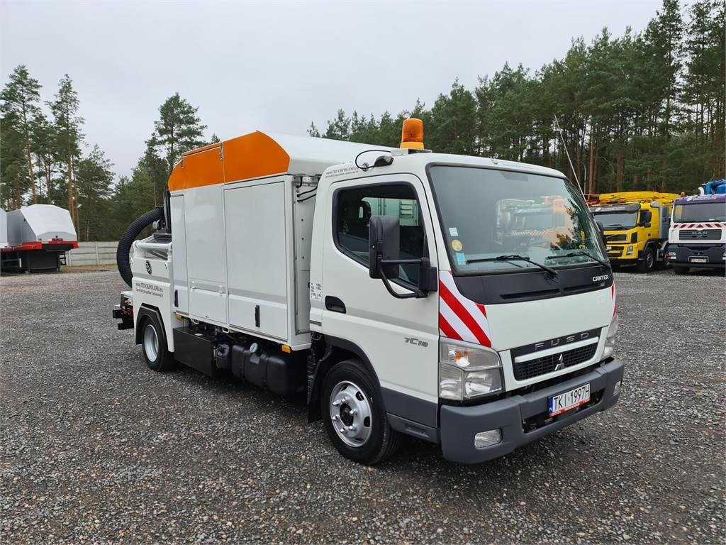 Mitsubishi CANTER odkurzacz koparka ssąca Saugbagger CITY SAU - فراغ شاحنة: صورة 4 Mitsubishi CANTER odkurzacz koparka ssąca Saugbagger CITY SAU - فراغ شاحنة: صورة 4
