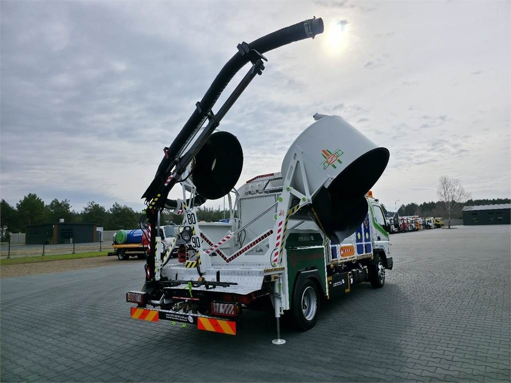 Mitsubishi CANTER odkurzacz koparka ssąca Saugbagger CITY SAU - فراغ شاحنة: صورة 1 Mitsubishi CANTER odkurzacz koparka ssąca Saugbagger CITY SAU - فراغ شاحنة: صورة 1