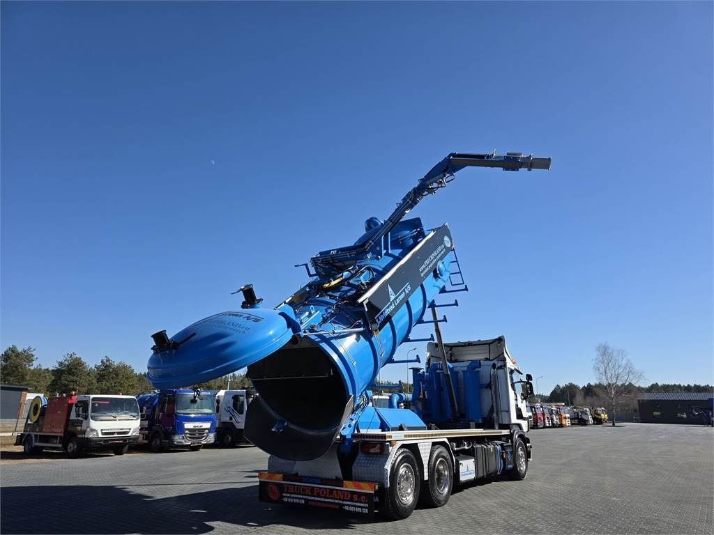 Scania Larsen FlexVac 311 Vacuum suction loader - فراغ شاحنة: صورة 1 Scania Larsen FlexVac 311 Vacuum suction loader - فراغ شاحنة: صورة 1