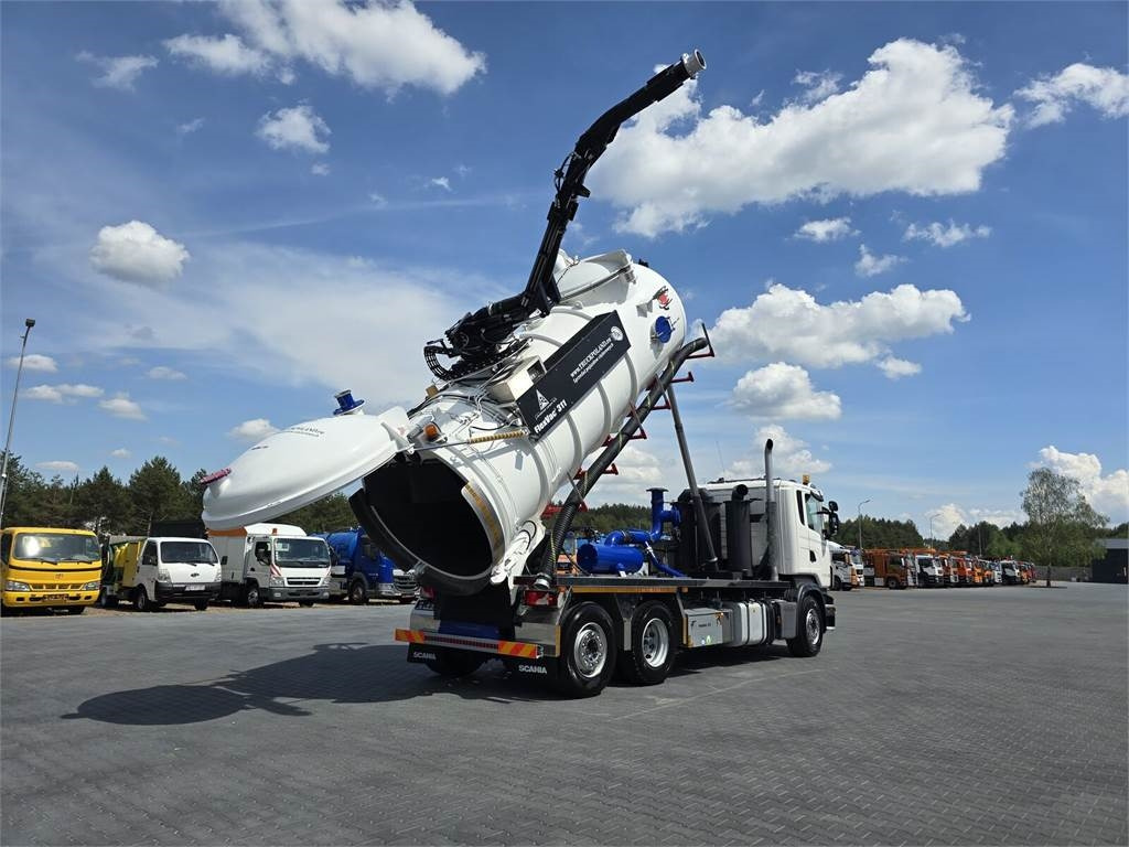 Scania Saugbagger Larsen FlexVac 311 Vacuum suction loade - سيارة خدمات/ سيارة خاصة: صورة 1 Scania Saugbagger Larsen FlexVac 311 Vacuum suction loade - سيارة خدمات/ سيارة خاصة: صورة 1
