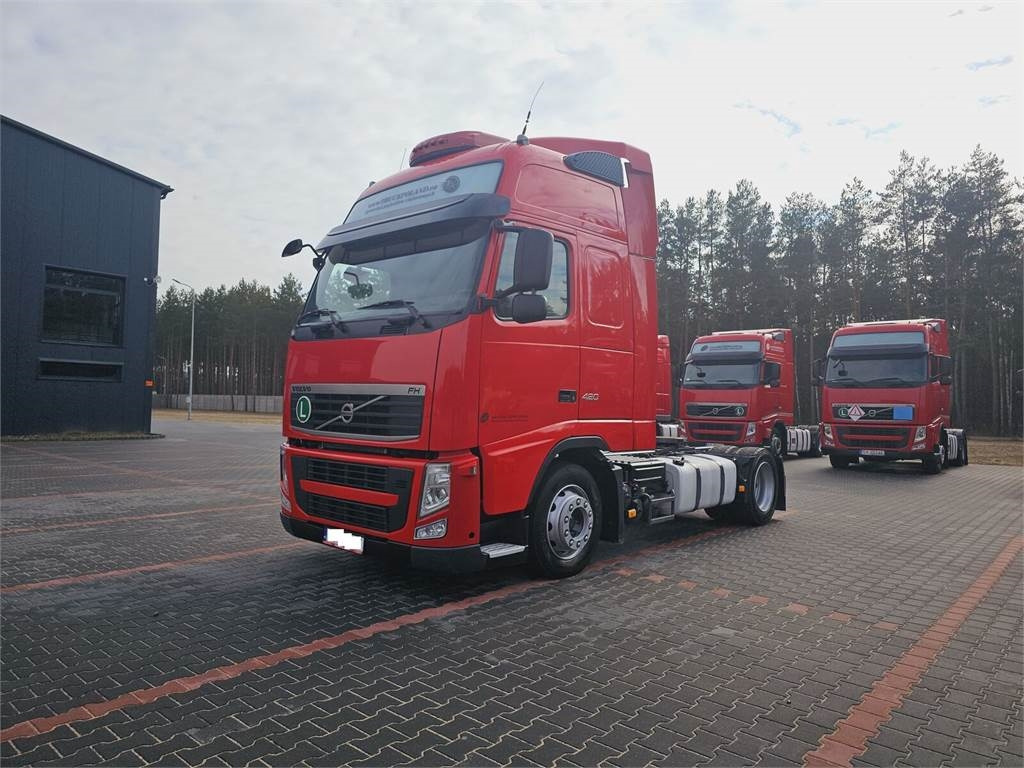 Volvo FH13 XXL NEW TIRES MANUAL 420 EURO 5 2011 - رأس تريلا: صورة 2 Volvo FH13 XXL NEW TIRES MANUAL 420 EURO 5 2011 - رأس تريلا: صورة 2