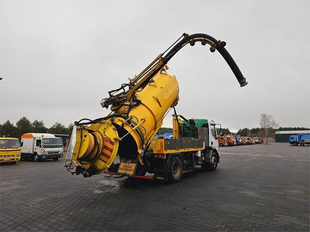 Volvo FULLER TANKERS 2008 WUKO for collecting liquid was - فراغ شاحنة: صورة 1 Volvo FULLER TANKERS 2008 WUKO for collecting liquid was - فراغ شاحنة: صورة 1