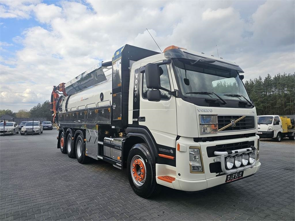 Volvo WUKO ADR ROLBA FOR CLEANING CHANNELS COMBI - فراغ شاحنة: صورة 3 Volvo WUKO ADR ROLBA FOR CLEANING CHANNELS COMBI - فراغ شاحنة: صورة 3