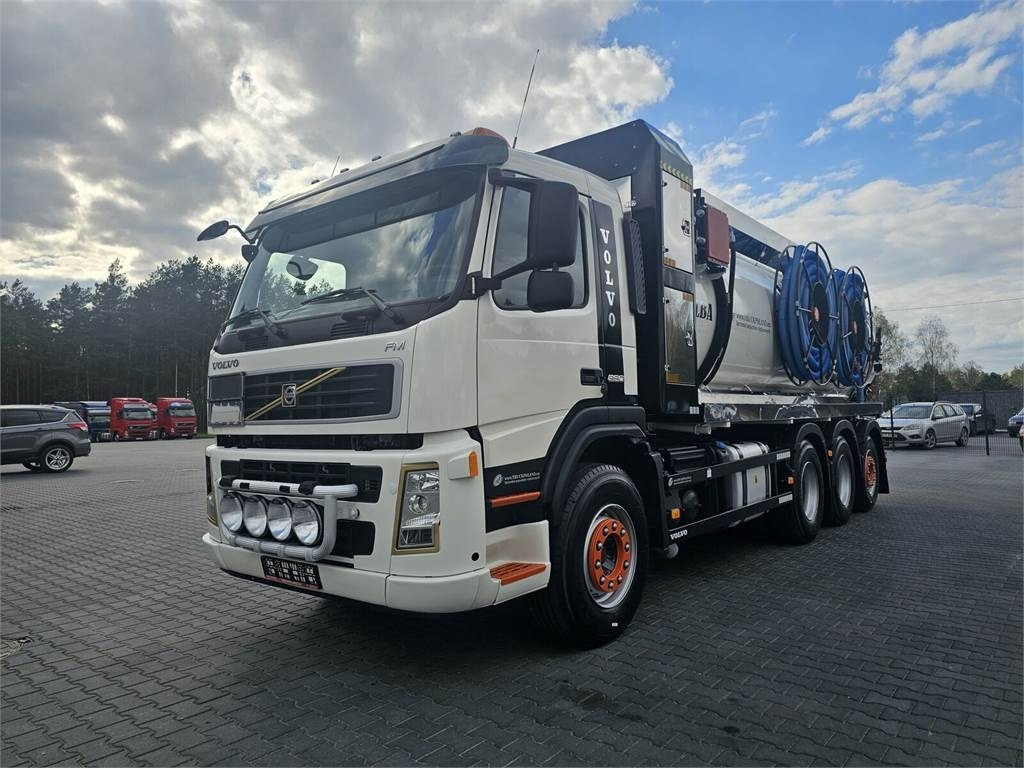 Volvo WUKO ADR ROLBA FOR CLEANING CHANNELS COMBI - فراغ شاحنة: صورة 4 Volvo WUKO ADR ROLBA FOR CLEANING CHANNELS COMBI - فراغ شاحنة: صورة 4