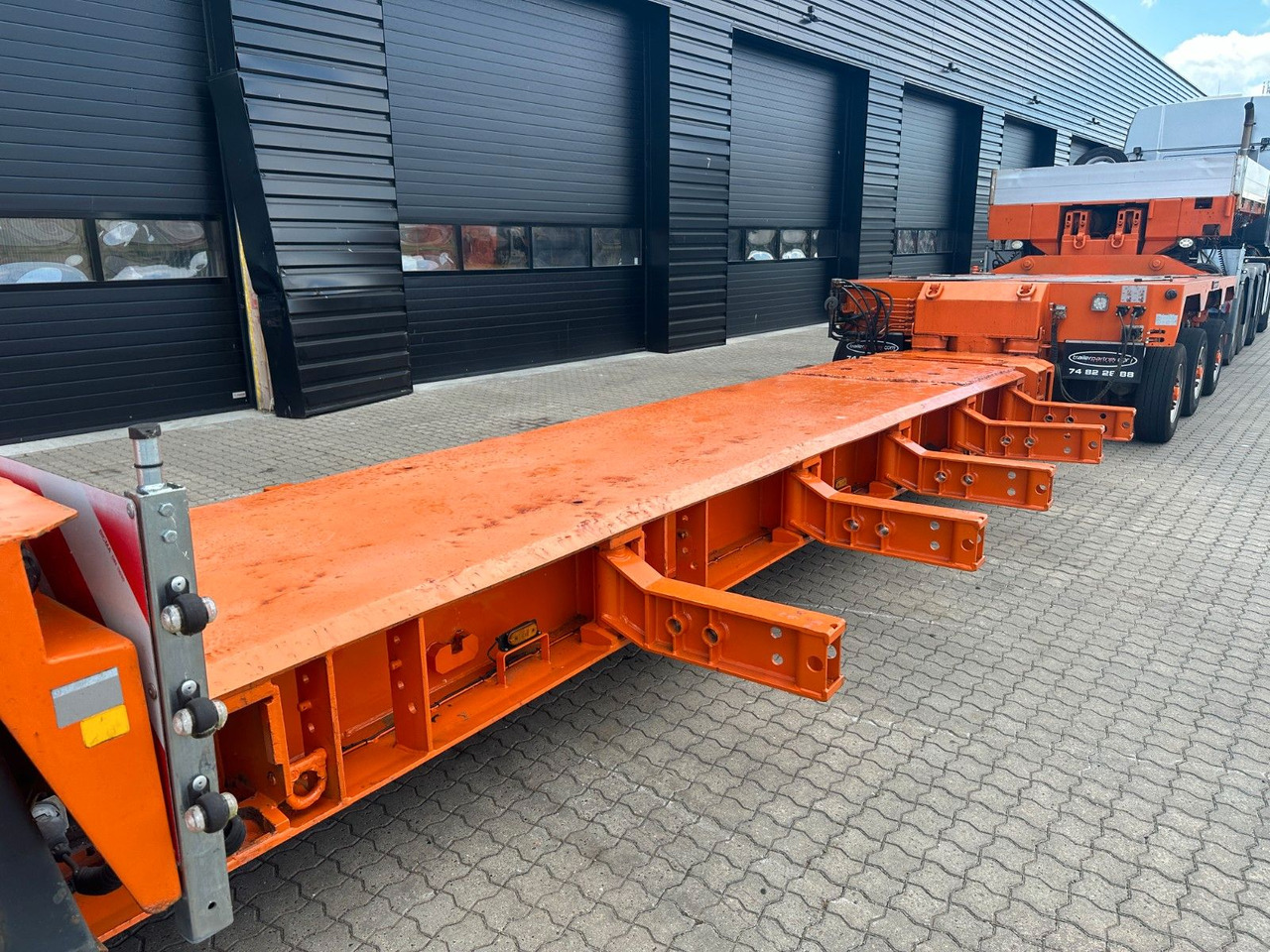 نصف مقطورة بلودر منخفض Goldhofer THP 3+5 XLE: صورة 9