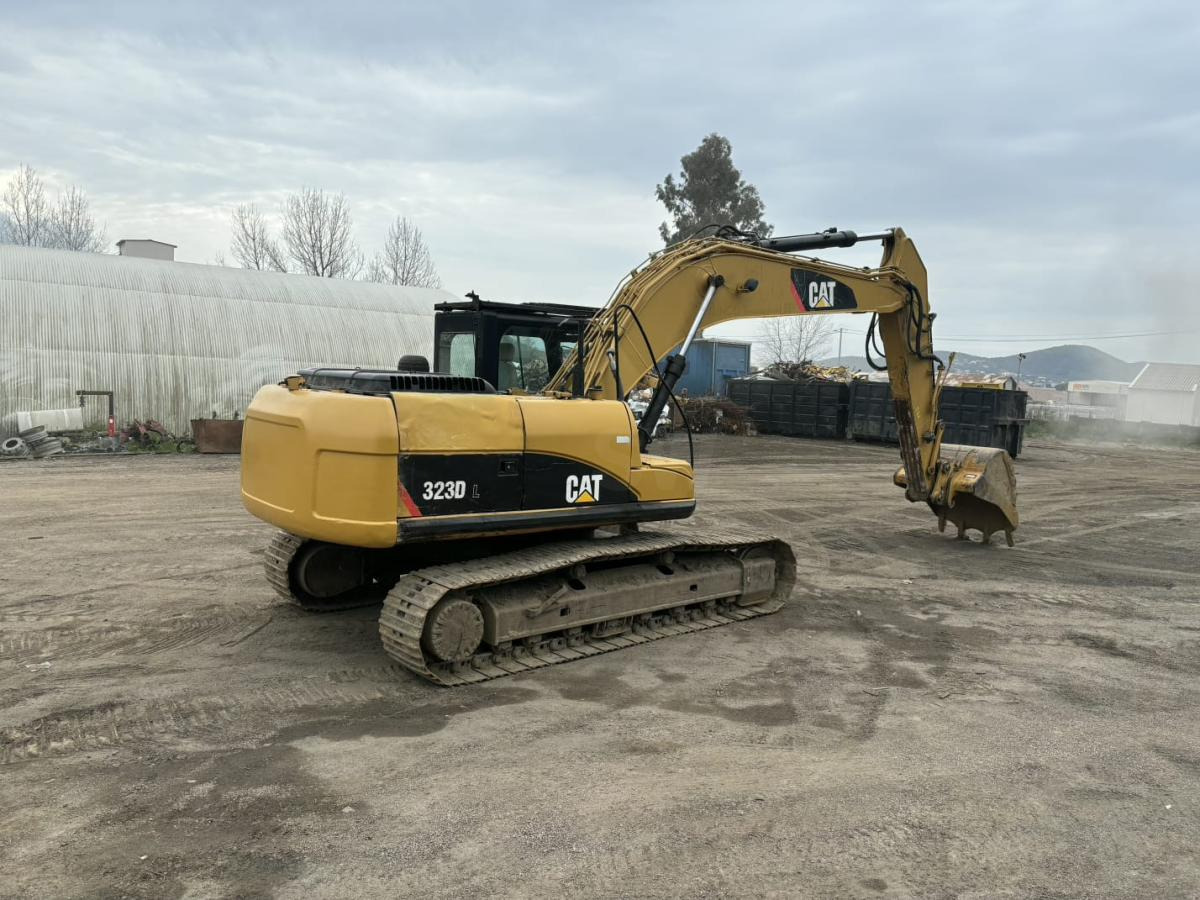 Caterpillar 323D - حفار زاحف: صورة 5 Caterpillar 323D - حفار زاحف: صورة 5