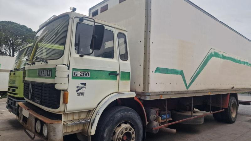 Renault Gamme G 260 - شاحنة صندوقية: صورة 1 Renault Gamme G 260 - شاحنة صندوقية: صورة 1