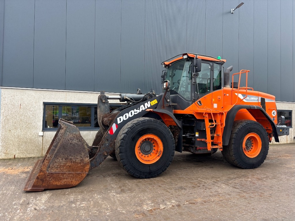 Doosan DL 350-5 - DL350-5 - DL 350 - اللودر بعجل: صورة 1 Doosan DL 350-5 - DL350-5 - DL 350 - اللودر بعجل: صورة 1