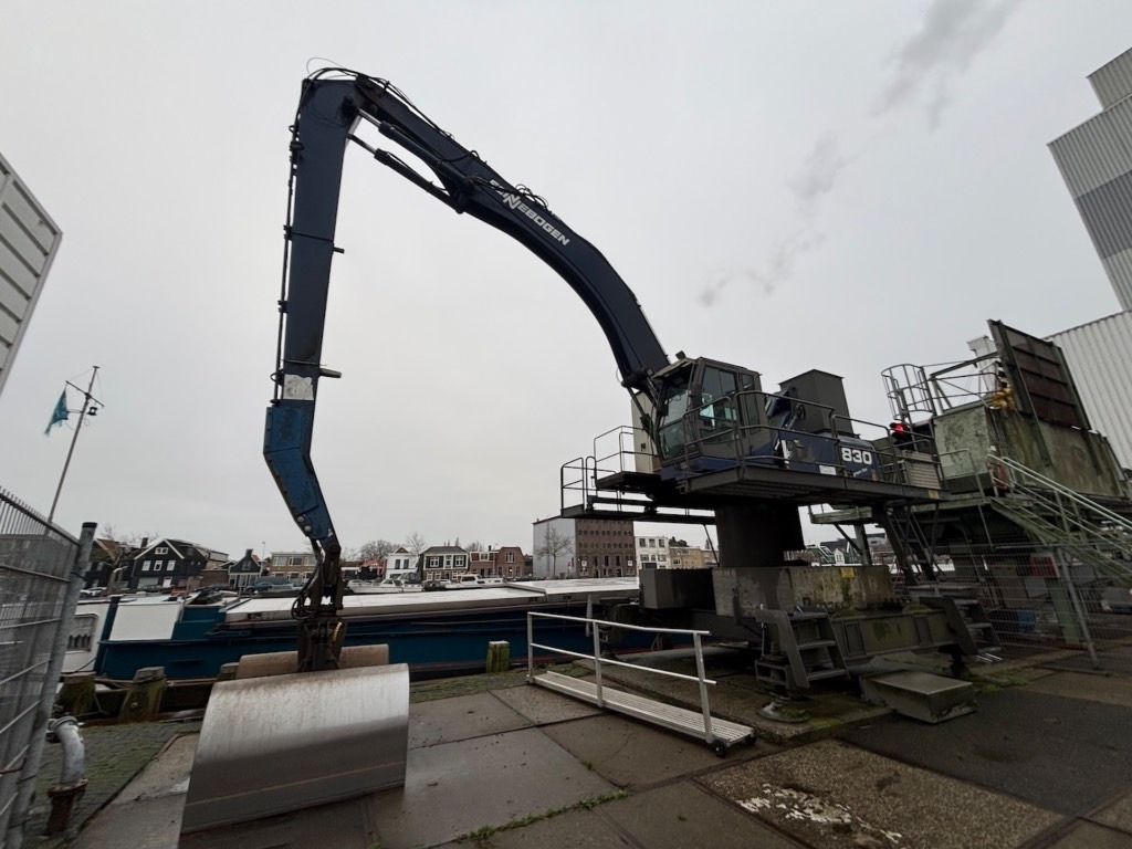 آلة التعامل مع النفايات Sennebogen 830 Electric / 830A: صورة 6 آلة التعامل مع النفايات Sennebogen 830 Electric / 830A: صورة 6