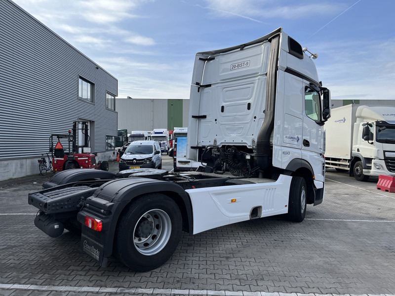 Mercedes-Benz Actros 1842 Gigaspace / 298 km / Full Spoiler / NL truck - مقطورة السحب: صورة 2 Mercedes-Benz Actros 1842 Gigaspace / 298 km / Full Spoiler / NL truck - مقطورة السحب: صورة 2