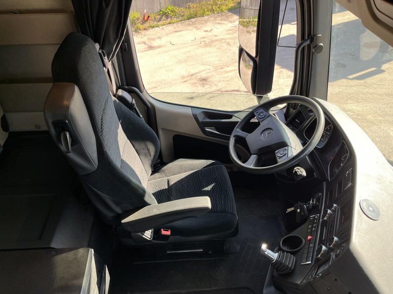 Mercedes-Benz Actros 1842 StreamSpace / 939 dkm / 2 Tanks / NL Truck - رأس تريلا: صورة 3 Mercedes-Benz Actros 1842 StreamSpace / 939 dkm / 2 Tanks / NL Truck - رأس تريلا: صورة 3