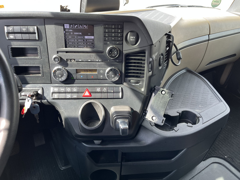 Mercedes-Benz Actros 1842 Streamspace / 724 dkm / 2 Tanks / Stand Airco / NL Truck - مقطورة السحب: صورة 5 Mercedes-Benz Actros 1842 Streamspace / 724 dkm / 2 Tanks / Stand Airco / NL Truck - مقطورة السحب: صورة 5