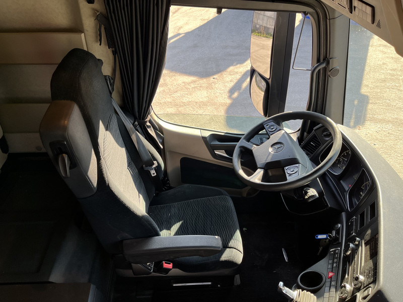 Mercedes-Benz Actros 1842 Streamspace / 840 dkm / 2 Tanks / NL Truck - مقطورة السحب: صورة 3 Mercedes-Benz Actros 1842 Streamspace / 840 dkm / 2 Tanks / NL Truck - مقطورة السحب: صورة 3