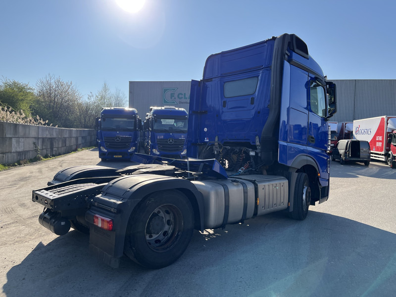 Mercedes-Benz Actros 1842 Streamspace / 840 dkm / 2 Tanks / NL Truck - مقطورة السحب: صورة 2 Mercedes-Benz Actros 1842 Streamspace / 840 dkm / 2 Tanks / NL Truck - مقطورة السحب: صورة 2