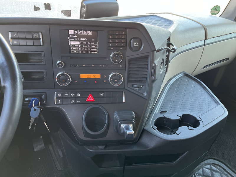 Mercedes-Benz Actros 1842 Streamspace / 855 dkm / 2 Tanks / NL Truck - مقطورة السحب: صورة 5 Mercedes-Benz Actros 1842 Streamspace / 855 dkm / 2 Tanks / NL Truck - مقطورة السحب: صورة 5