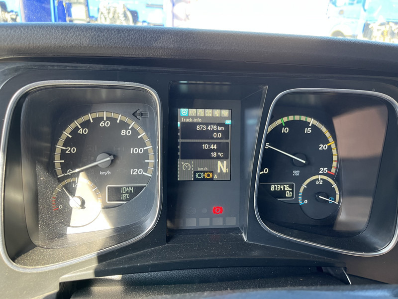 Mercedes-Benz Actros 1842 Streamspace / 873 dkm / 2 Tanks / NL Truck - مقطورة السحب: صورة 4 Mercedes-Benz Actros 1842 Streamspace / 873 dkm / 2 Tanks / NL Truck - مقطورة السحب: صورة 4