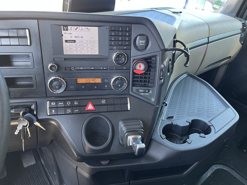 Mercedes-Benz Actros 1842 Streamspace / 890 dkm / 2 Tanks / NL Truck - مقطورة السحب: صورة 5 Mercedes-Benz Actros 1842 Streamspace / 890 dkm / 2 Tanks / NL Truck - مقطورة السحب: صورة 5