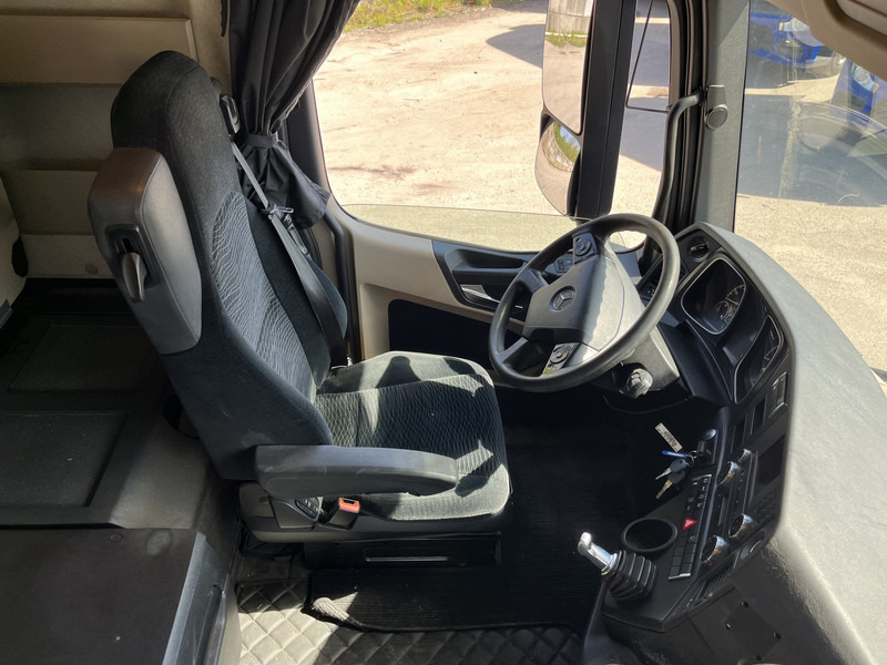Mercedes-Benz Actros 1842 Streamspace / 897 dkm / 2 Tanks / NL Truck - مقطورة السحب: صورة 3 Mercedes-Benz Actros 1842 Streamspace / 897 dkm / 2 Tanks / NL Truck - مقطورة السحب: صورة 3