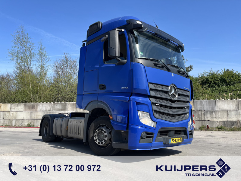 Mercedes-Benz Actros 1842 Streamspace / 897 dkm / 2 Tanks / NL Truck - مقطورة السحب: صورة 1 Mercedes-Benz Actros 1842 Streamspace / 897 dkm / 2 Tanks / NL Truck - مقطورة السحب: صورة 1