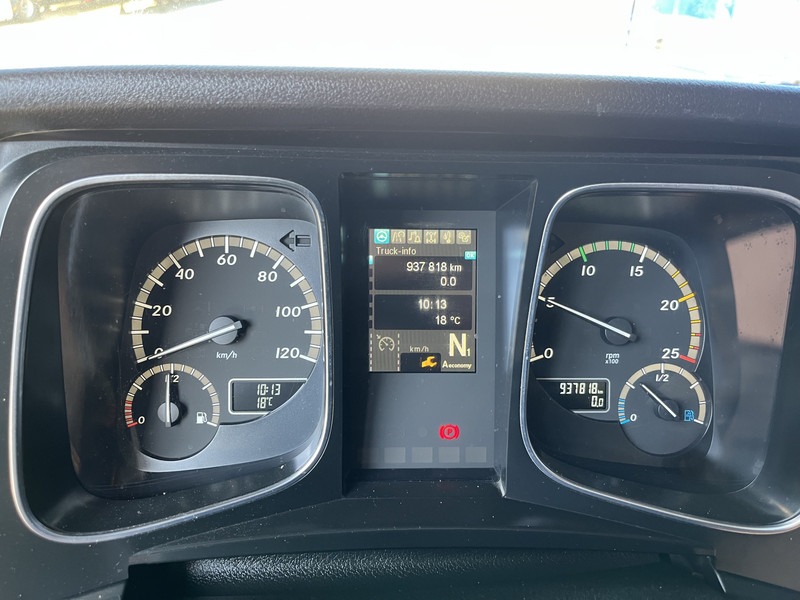 Mercedes-Benz Actros 1842 Streamspace / 937 dkm / 2 Tanks / NL Truck - مقطورة السحب: صورة 4 Mercedes-Benz Actros 1842 Streamspace / 937 dkm / 2 Tanks / NL Truck - مقطورة السحب: صورة 4