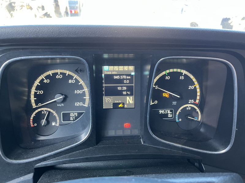 Mercedes-Benz Actros 1842 Streamspace / 945 dkm / 2 Tanks / NL Truck - مقطورة السحب: صورة 4 Mercedes-Benz Actros 1842 Streamspace / 945 dkm / 2 Tanks / NL Truck - مقطورة السحب: صورة 4